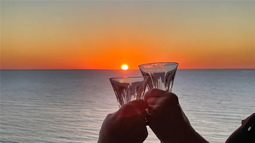 CHEERS TO THE GOOD LIFE!