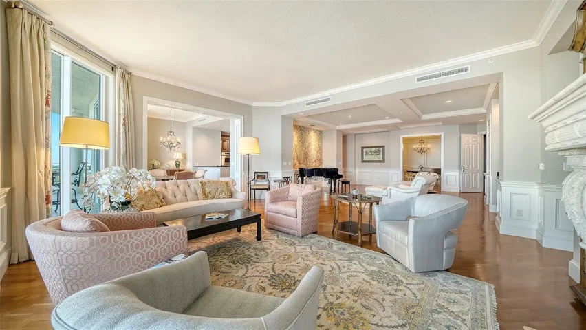 1205 LIVING ROOM