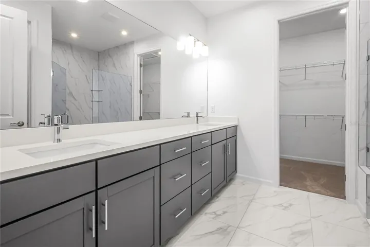 Owner's Bath