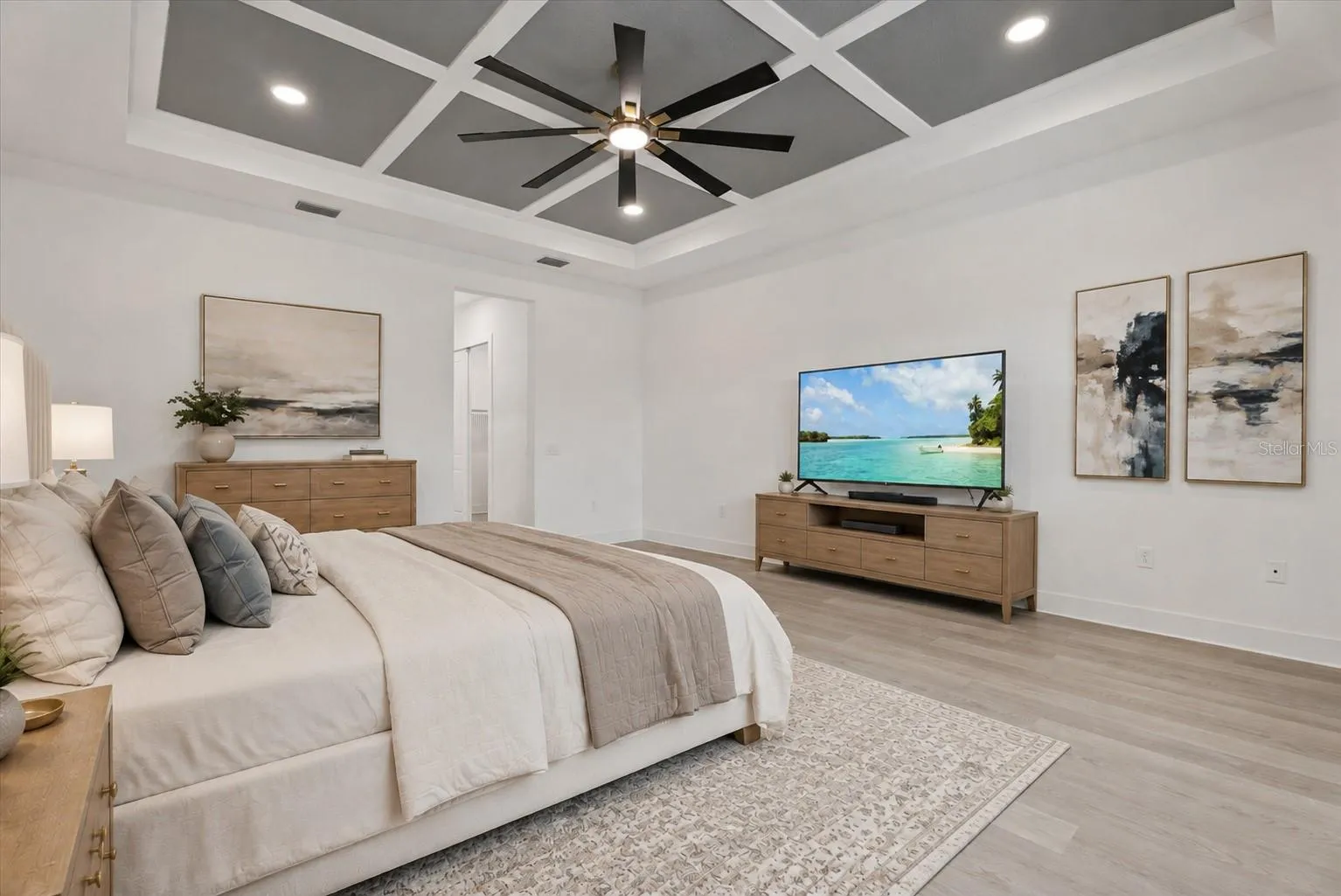 Virtual Staged Primary Suite