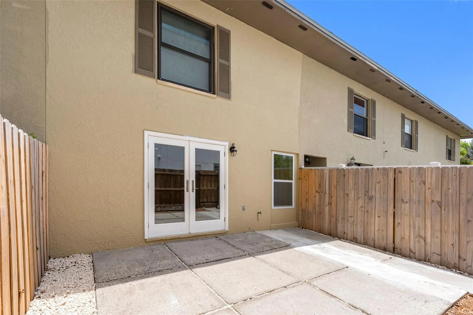 PATIO WITH PRIVACY FENCING