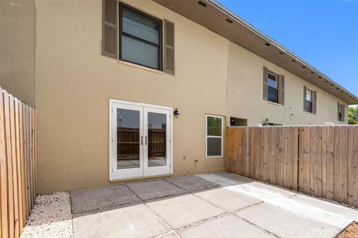 PATIO WITH PRIVACY FENCING