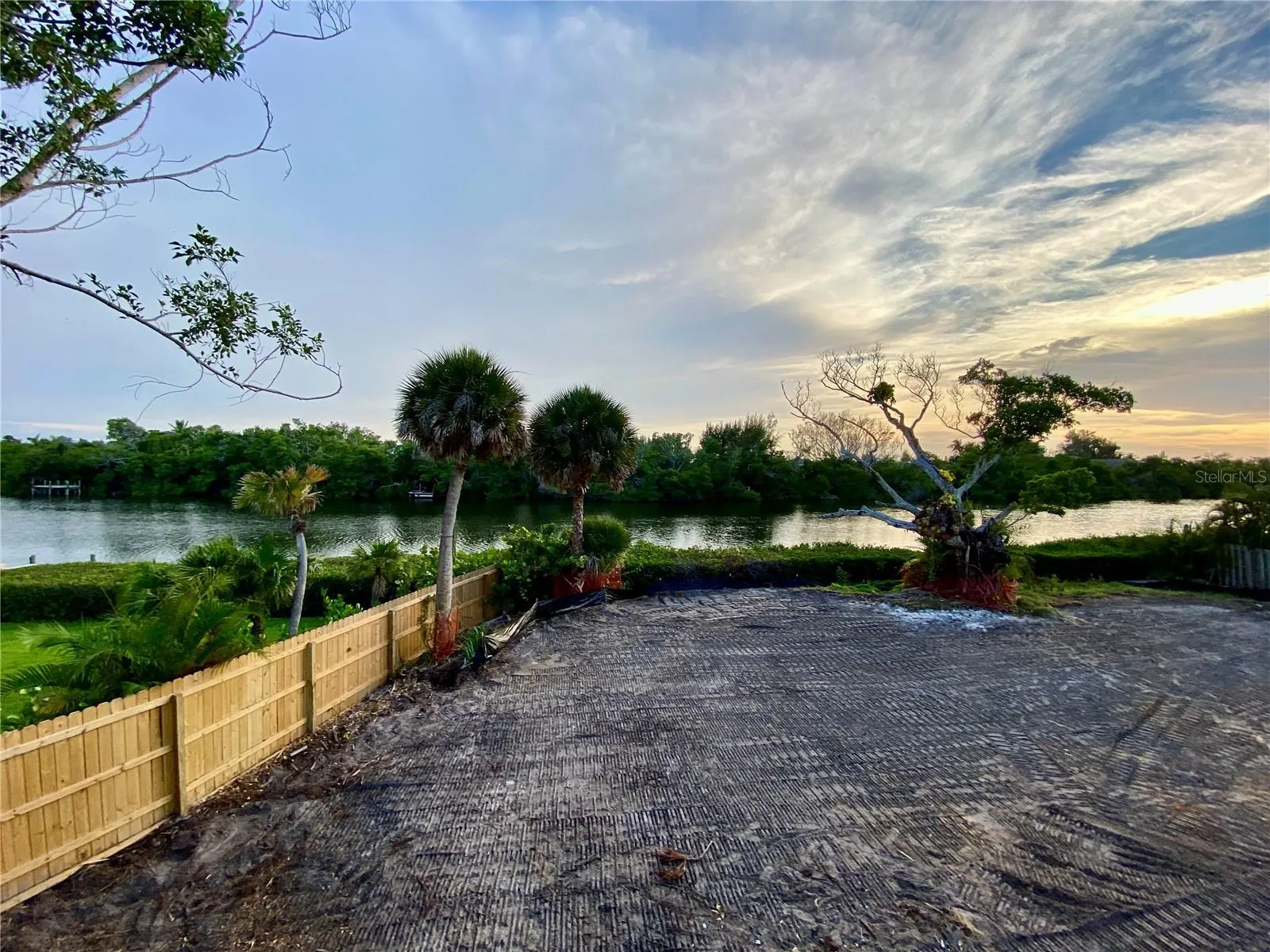 Plenty of room for your dream home.