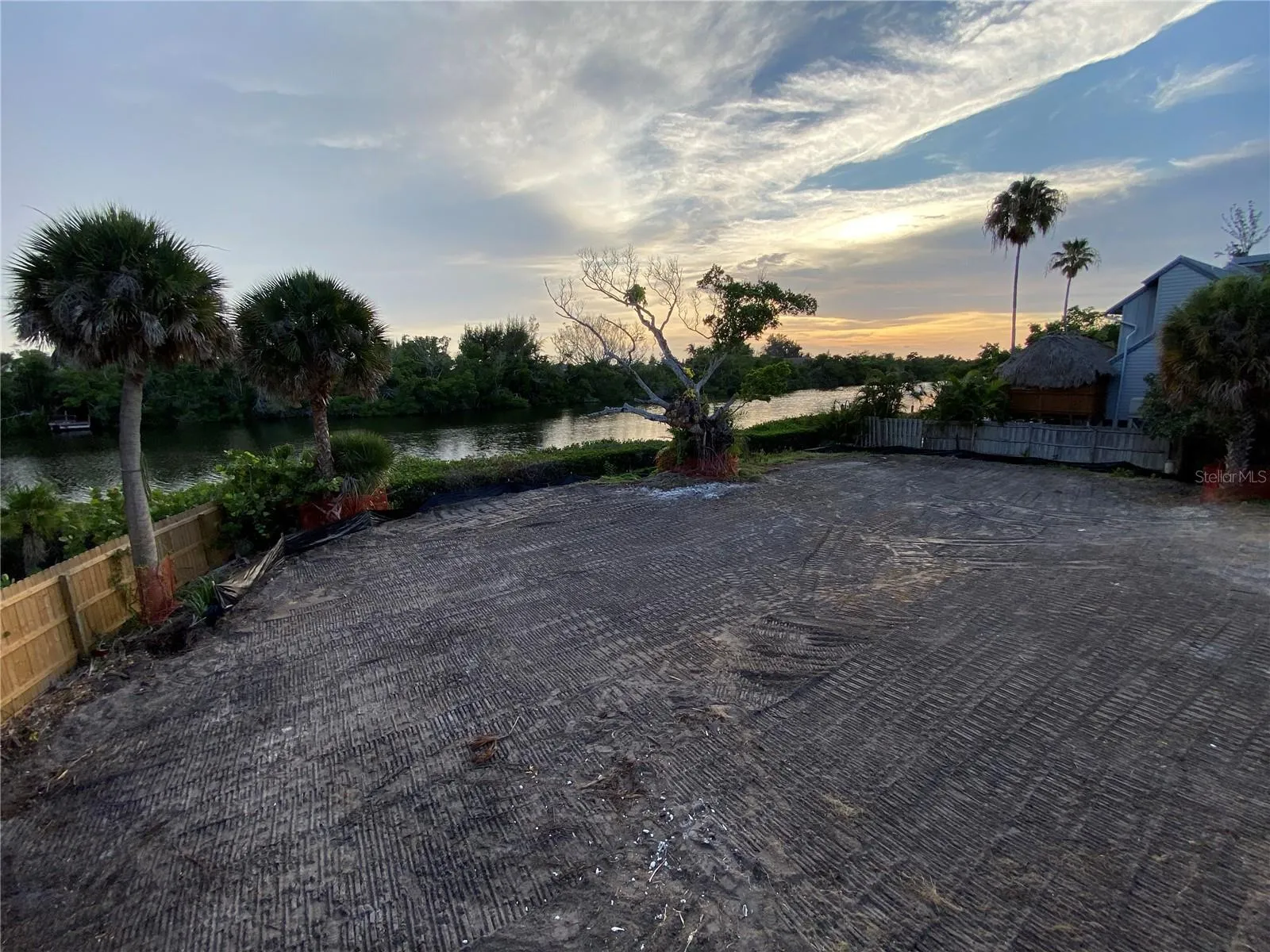 103 feet of the Lagoon as your front yard!