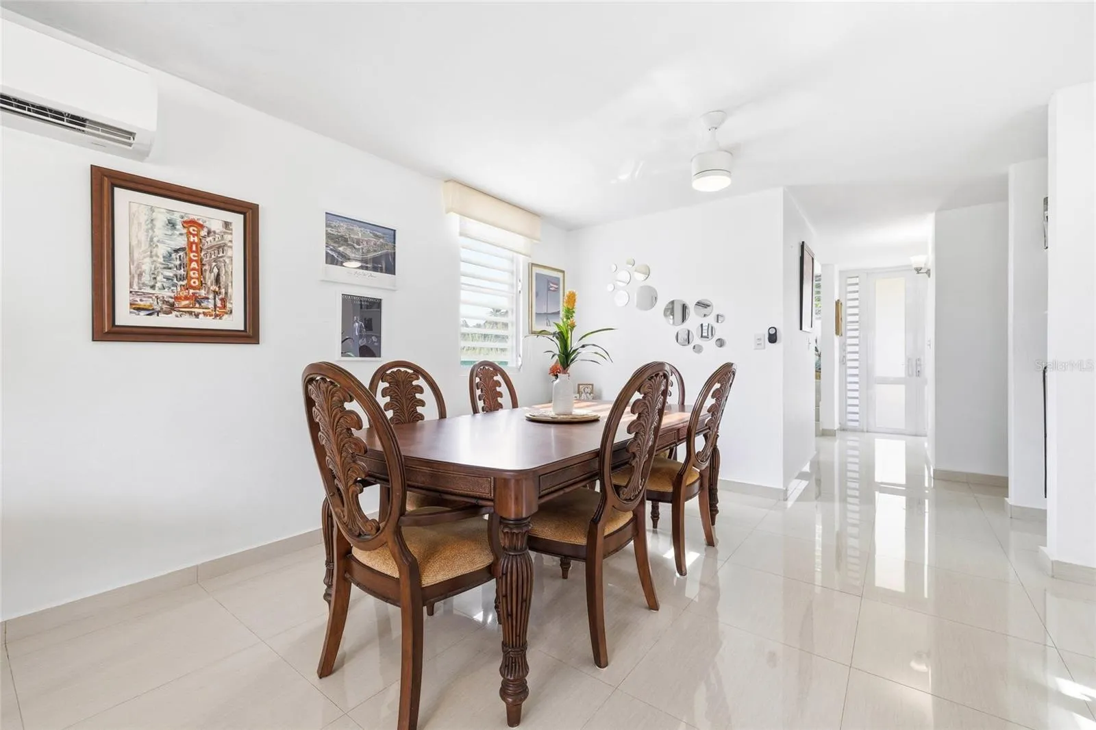 Living Dining Area