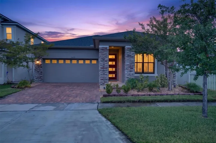 2465 Annacella Ave. - Front exterior at dusk