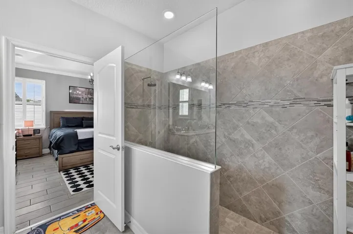 2465 Annacella Ave. - Large master bathroom walk-in shower