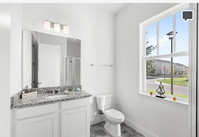 Main floor full bathroom