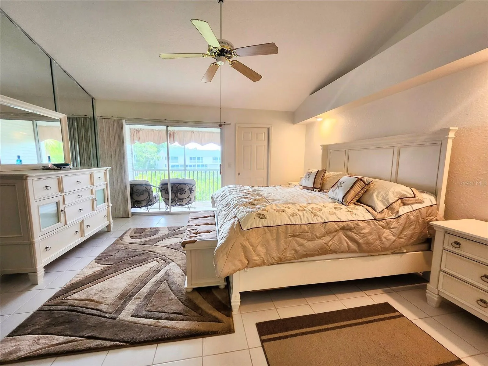 2nd primary suite, 3rd floor with private patio