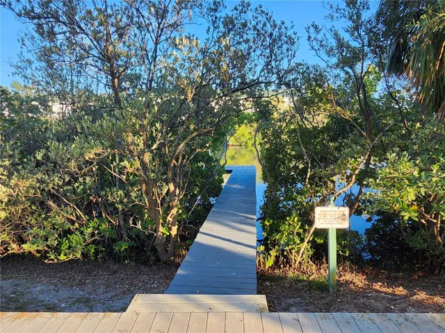docks for boats &amp; kayaks