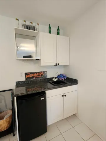 has small kitchenette