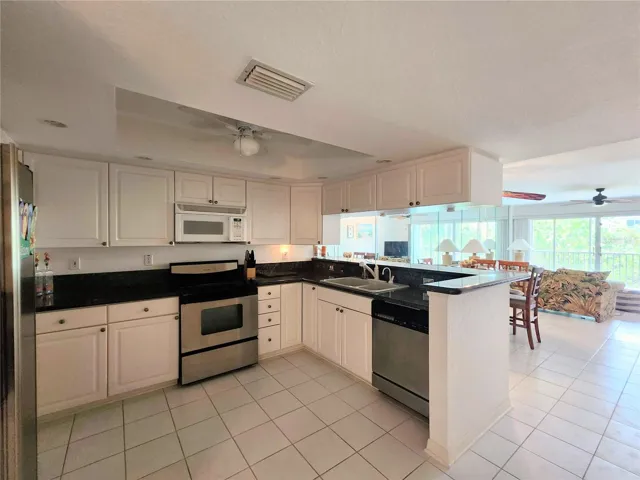 Open, spacious, light &amp; bright
