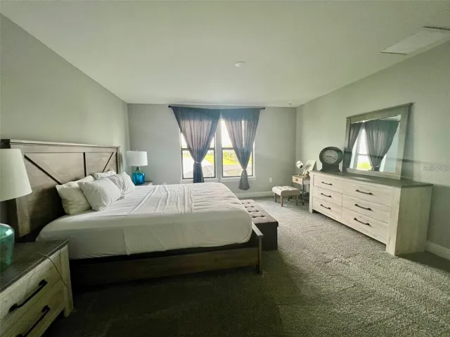 MAIN BEDROOM