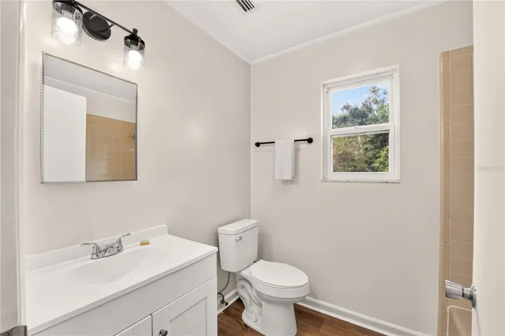 2nd bathroom