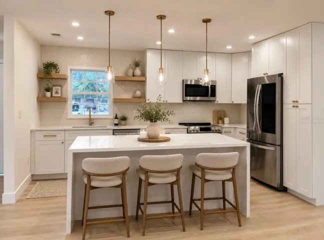 KITCHEN VIRTUALLY STAGED