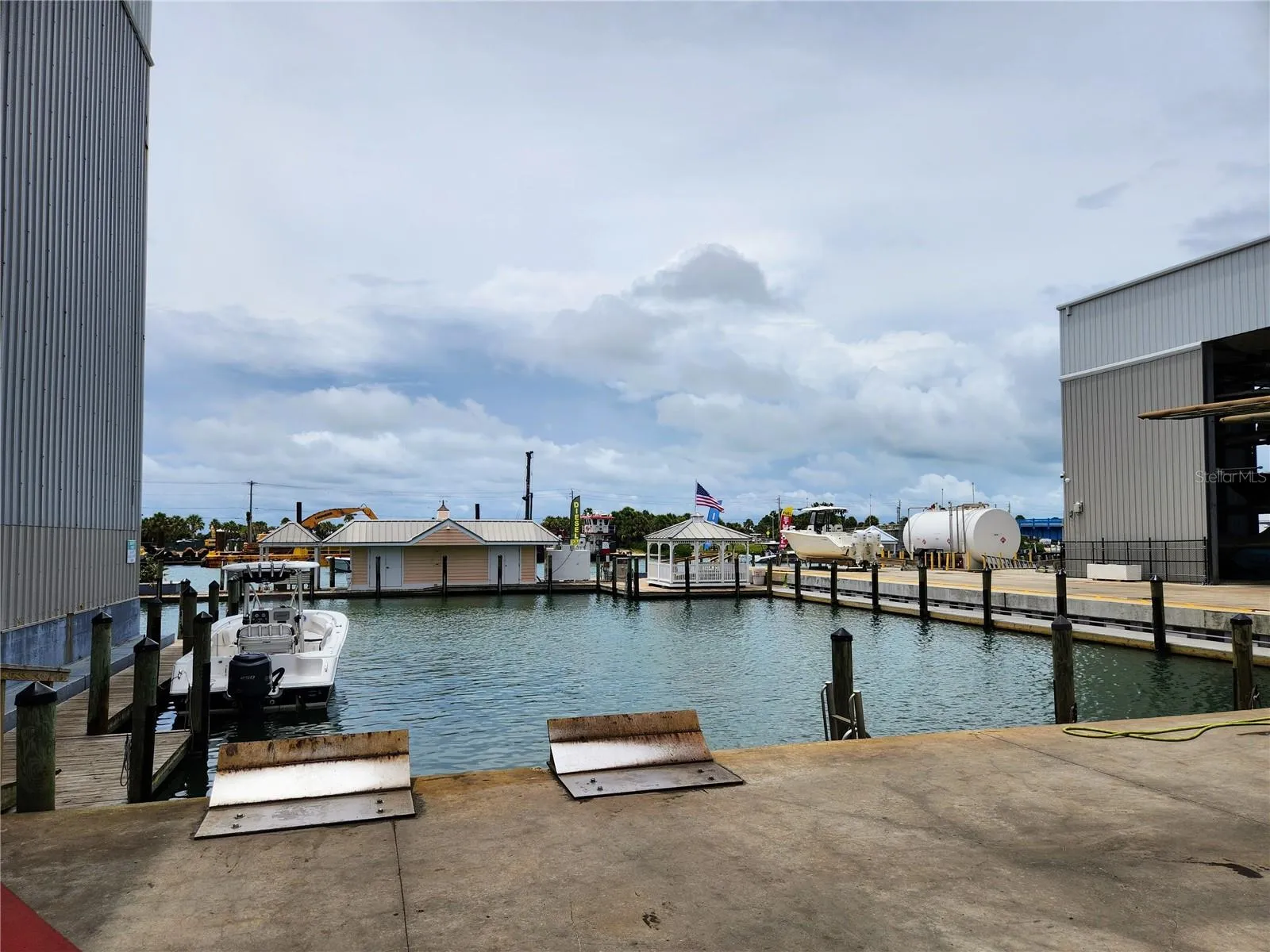 The Marina will put boat in and take out 7 days a week, Unlimitted. They will flush motor and rinse exterior before putting it back in the rack. You can take it out as often as you want and return any time right here.