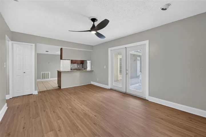 Family Room/Fireplace