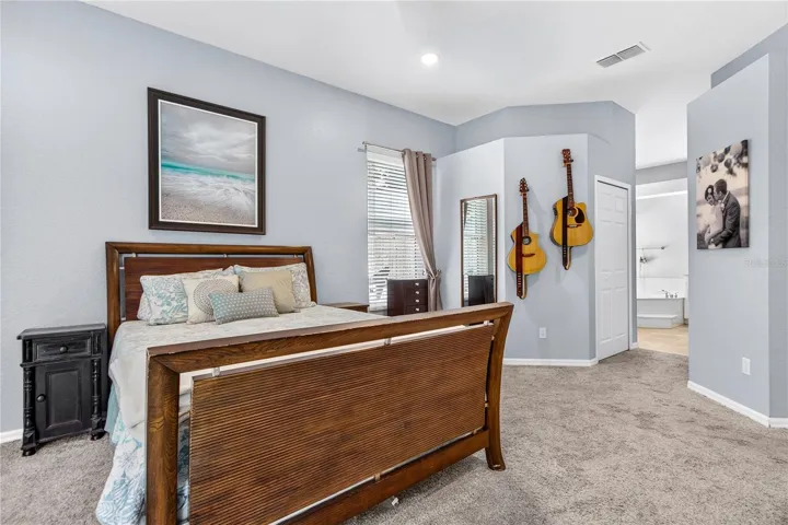This is a large room!