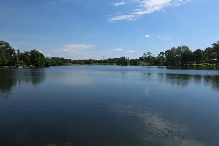 Lake Hayes facing east