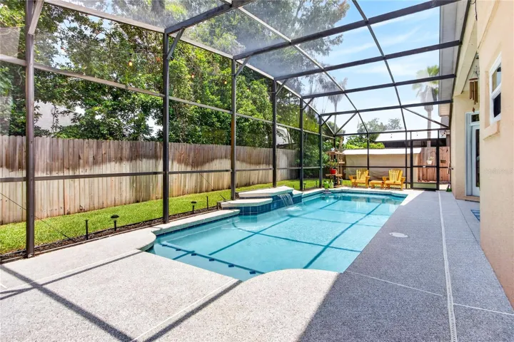 beautiful deck & water feature