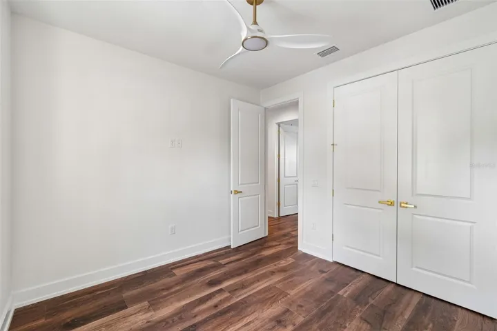 Bedroom 2closet view