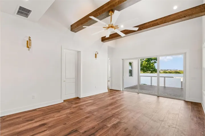Living Room Lakeview