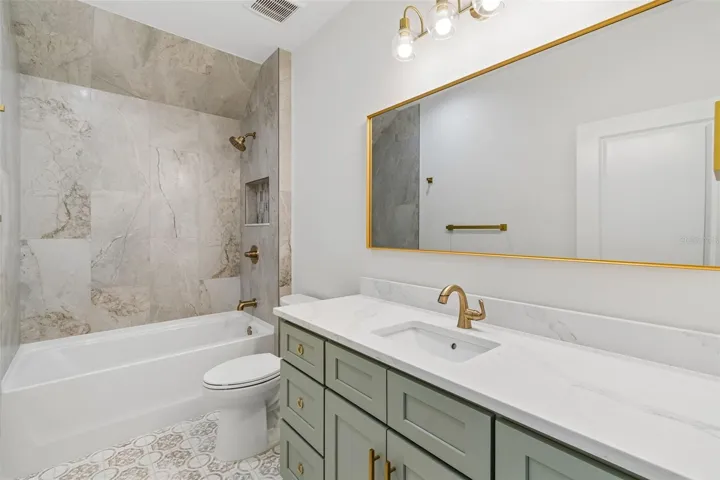 5th Bath Upstairs with Shower/Tub