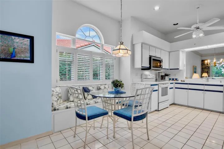 Bench seat- breakfast area