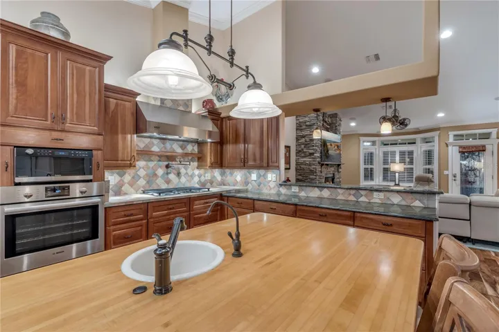 Center Isle Kitchen