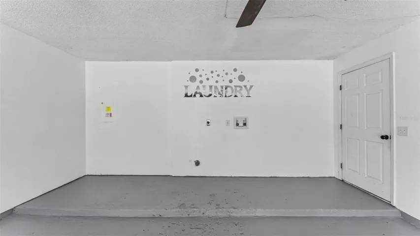 laundry/garage
