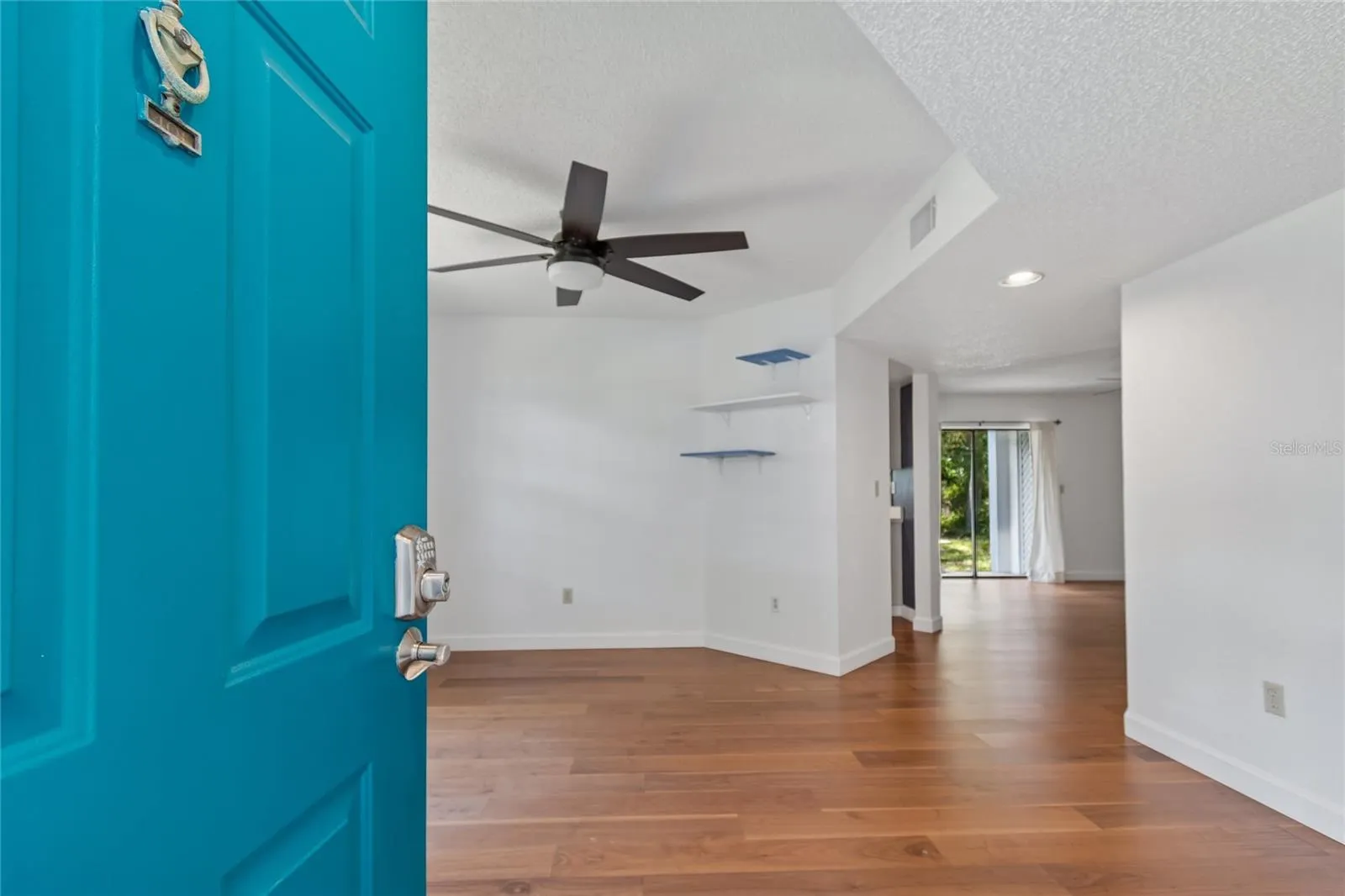 Foyer to Dining Area