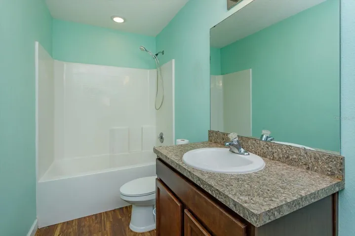 2nd Bathroom
