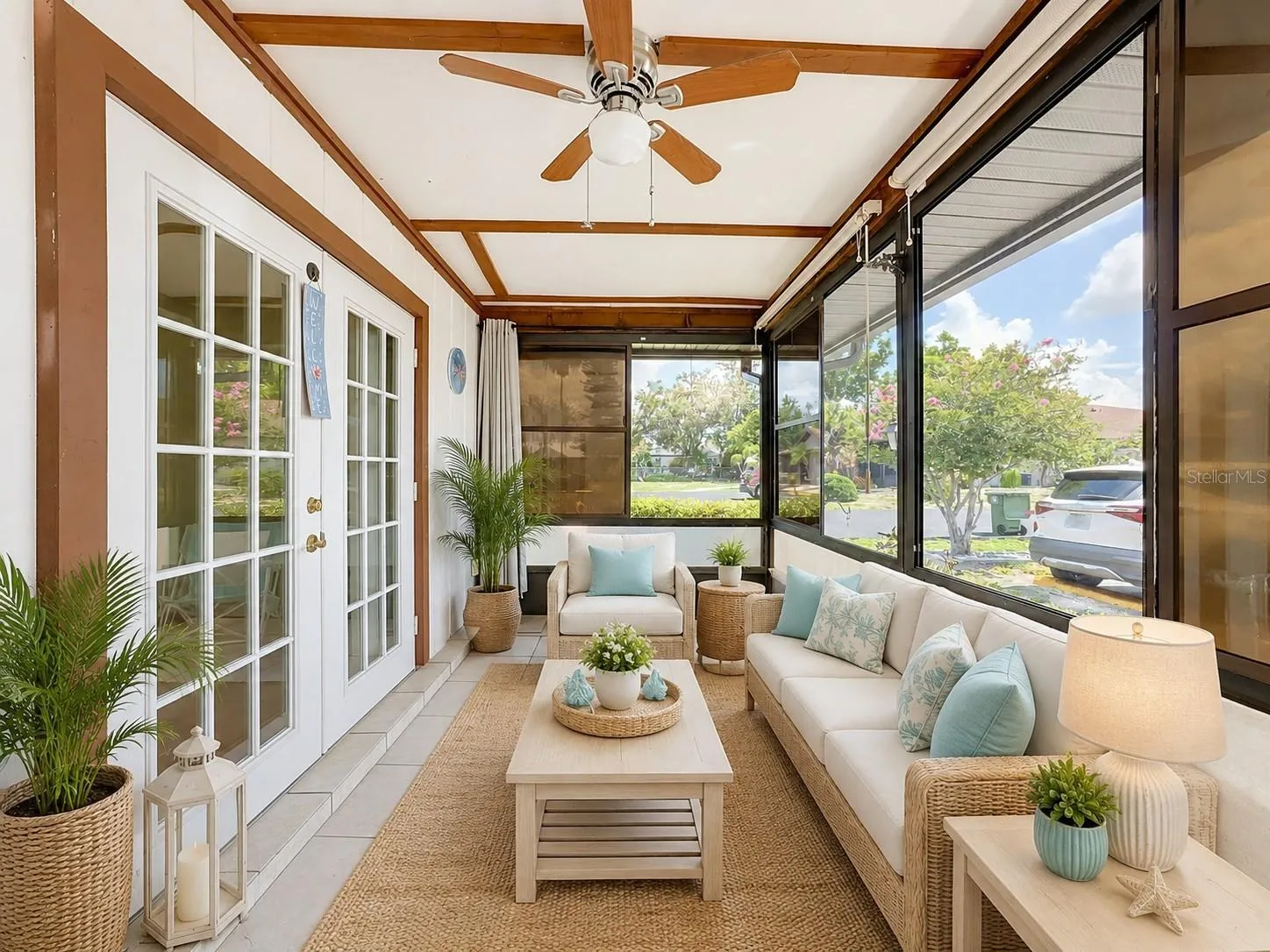 front lanai virtual staged
