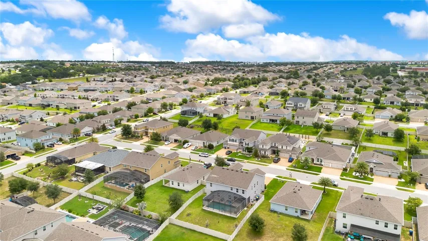 Neighborhood View - Hills