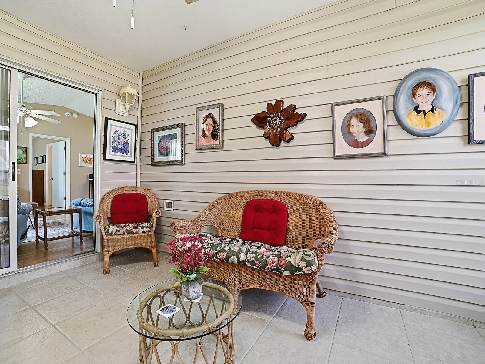 Spacious Lanai