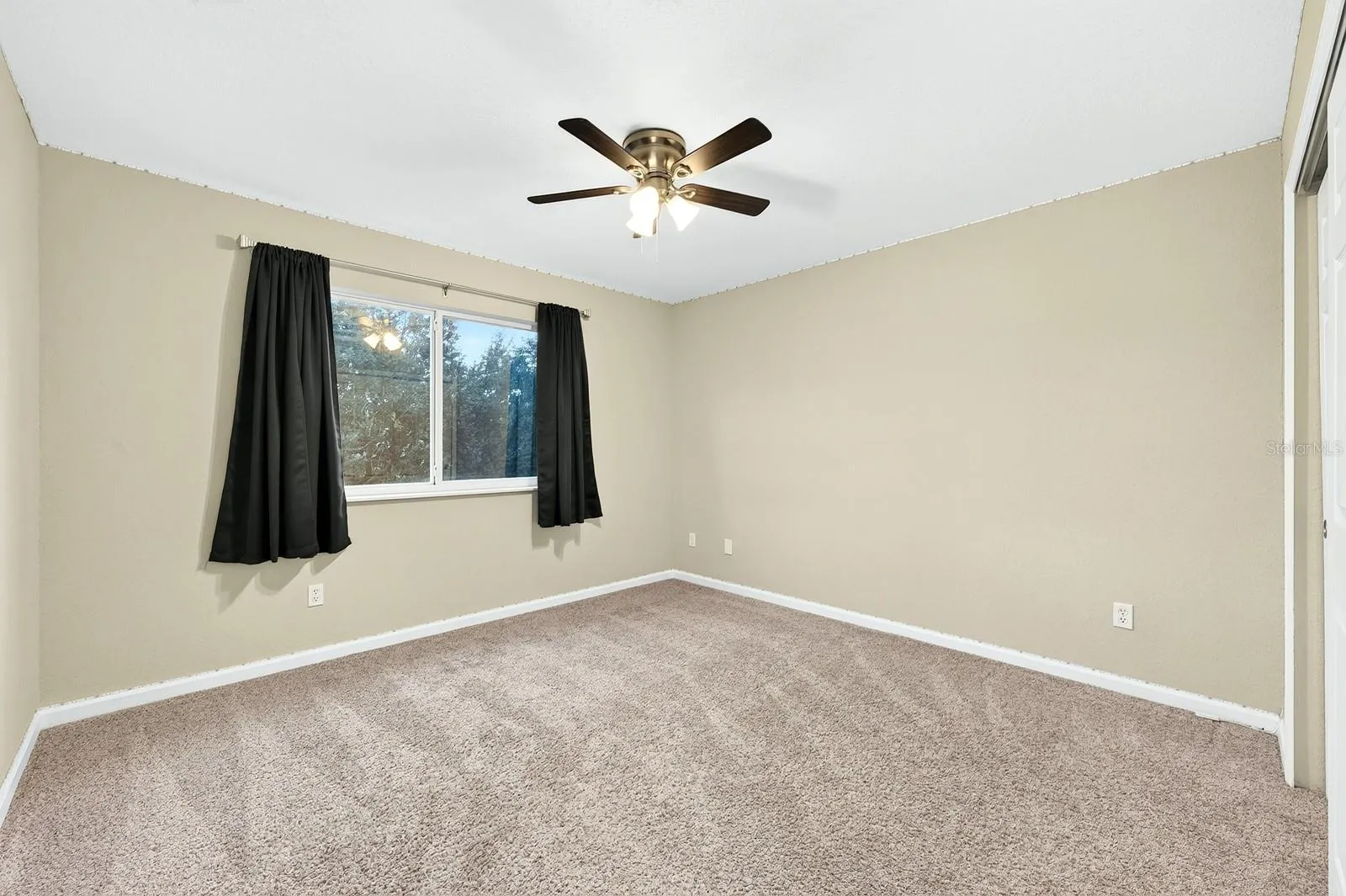 Guest Bedroom.