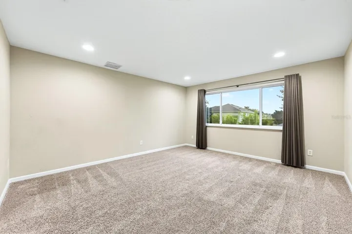 Bonus room off the loft.