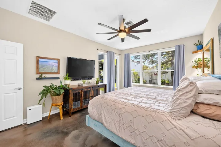 Main floor primary suite.