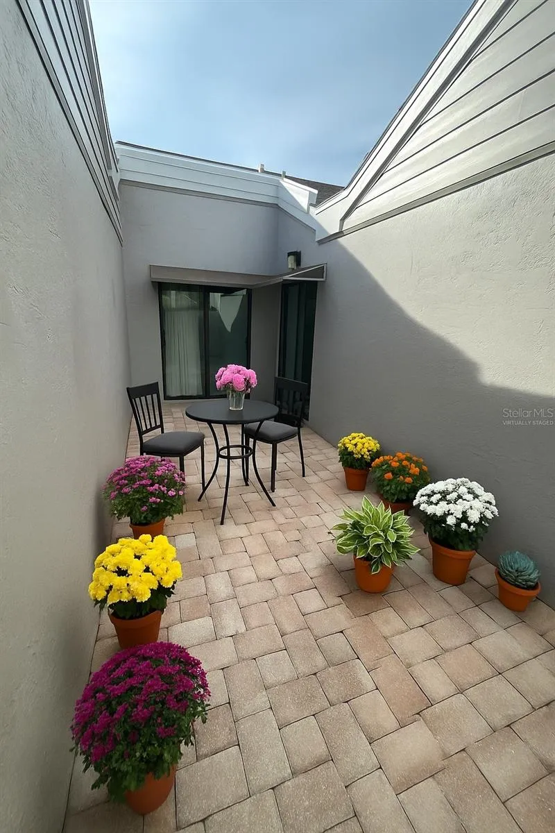 Virtually staged courtyard