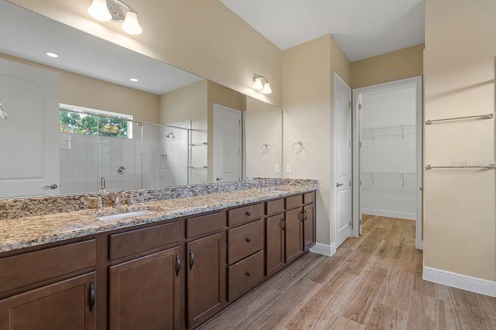 Luxurious primary ensuite bathroom