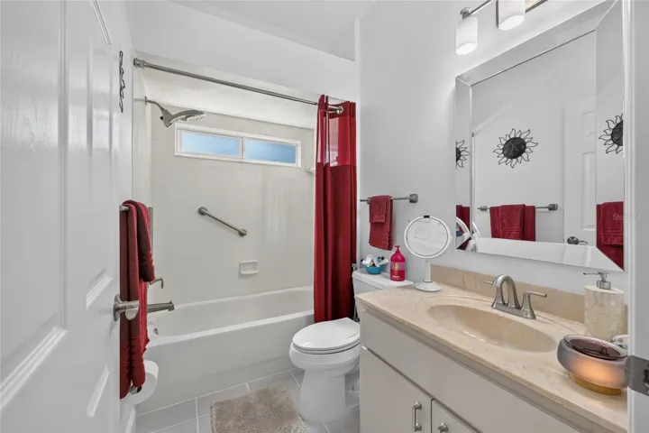 Guest bedroom
