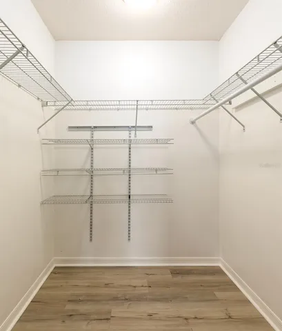 Walk in closet 1