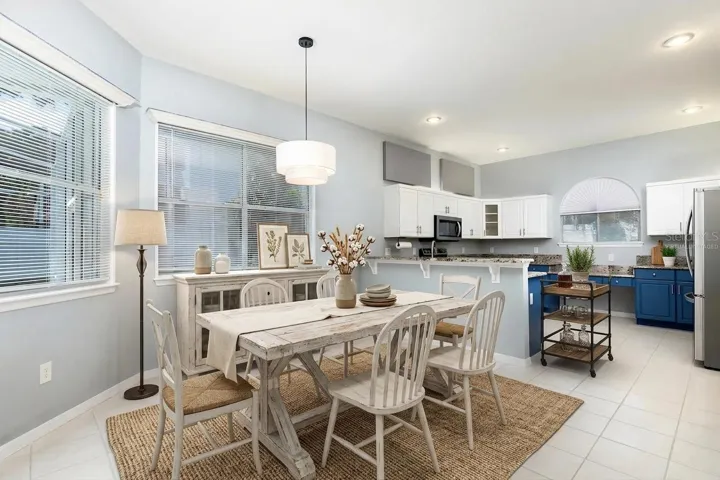 Virtually staged dining area in kitchen