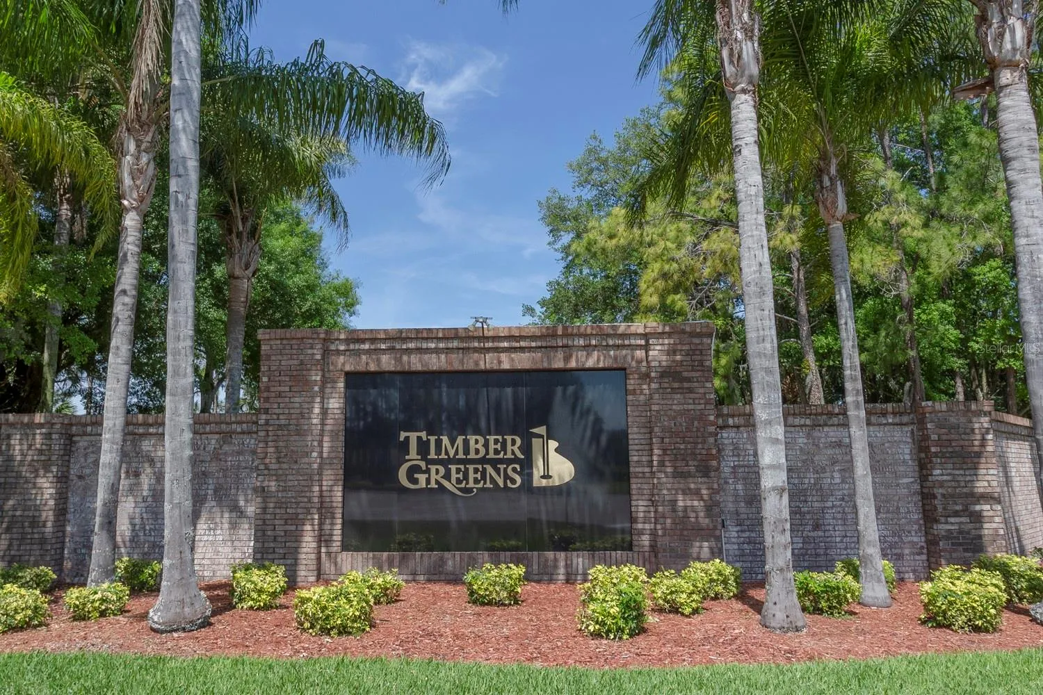 Community Entrance to Clubhouse Area