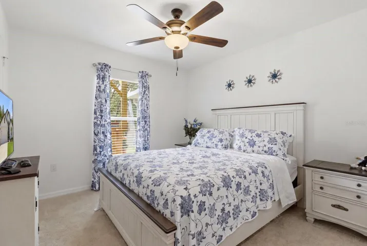 2nd bedroom