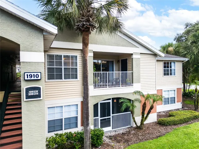 1910 Summer Club Dr APT #212