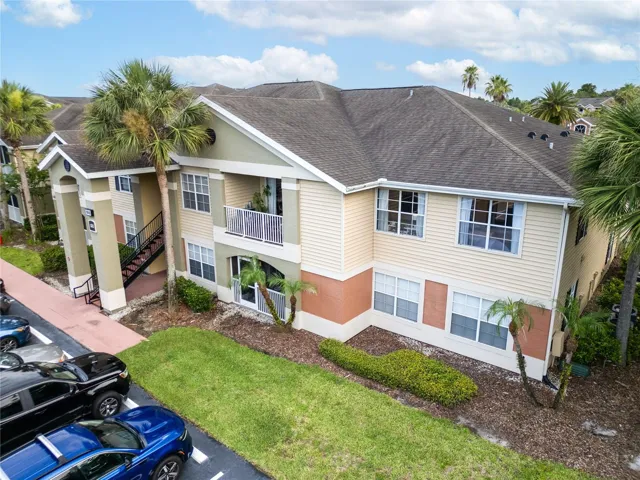 1910 Summer Club Dr APT #212