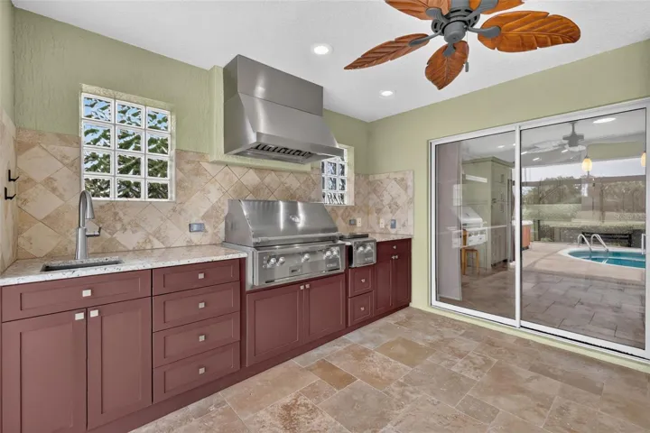 Outdoor Kitchen