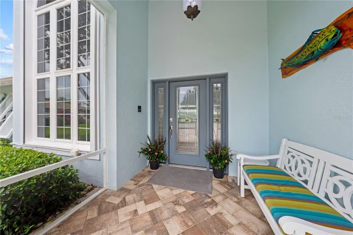 Screened front Entrance