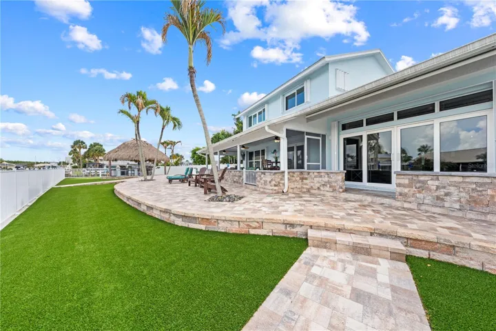 No Rear Yard Work - Green Turf